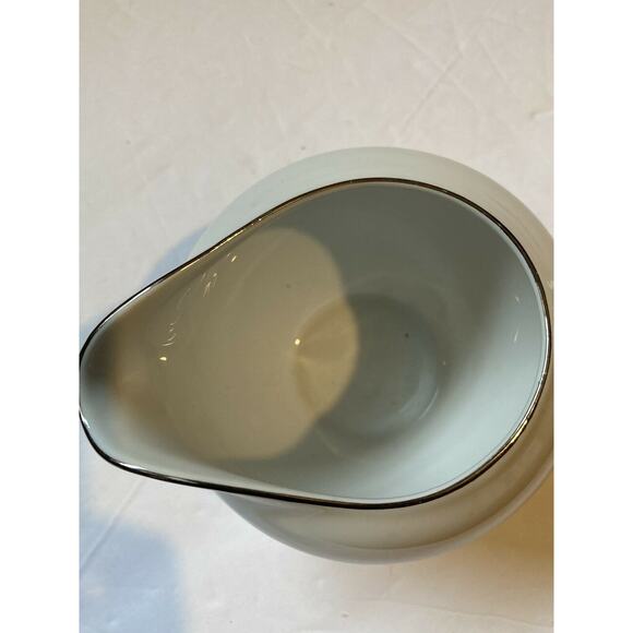 Lovely Fine China of Japan Creamer Pink Roses - Picture 5 of 6